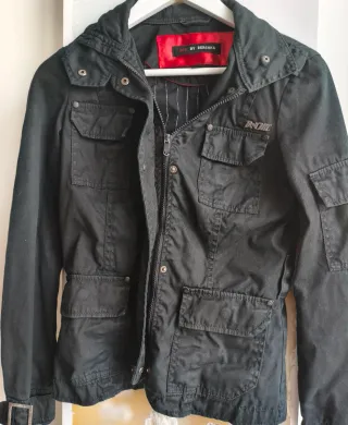 Chaqueta estilo militar Negra Bershka