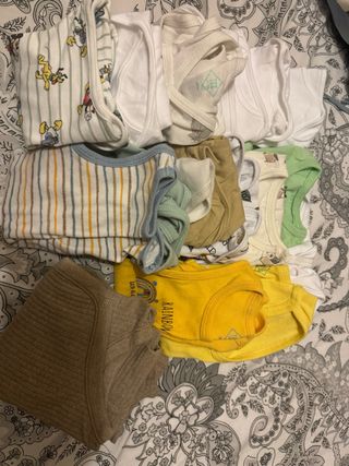 Ropa de bebé: Bodies tirantes y manga corta
