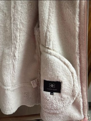 Cazadora de mujer rosa y blanca