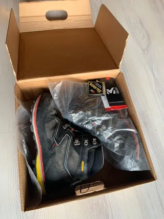 Botas Montaña Millet Charpoua LTR Semirrígidas