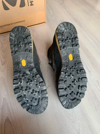 Botas Montaña Millet Charpoua LTR Semirrígidas