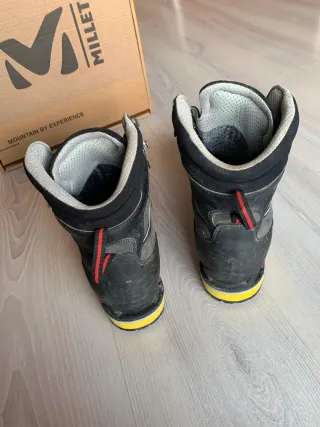 Botas Montaña Millet Charpoua LTR Semirrígidas