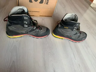 Botas Montaña Millet Charpoua LTR Semirrígidas