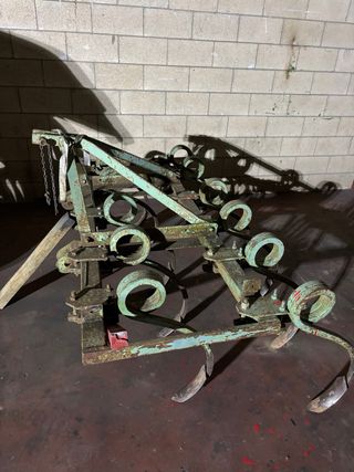 Cultivador para tractor pequeño.