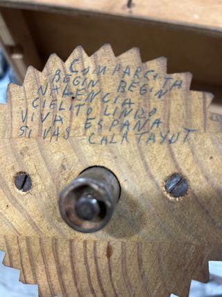 Organillo antiguo Faventia de manivela