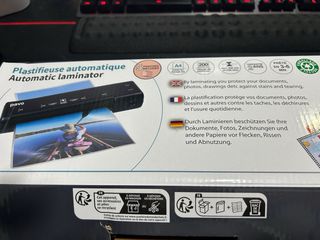 Pavo - Premium Plastificadora A4, Incluye 5 fundas