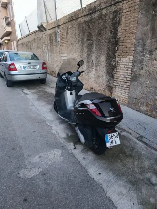 Peugeot Satelis 125cc 2011