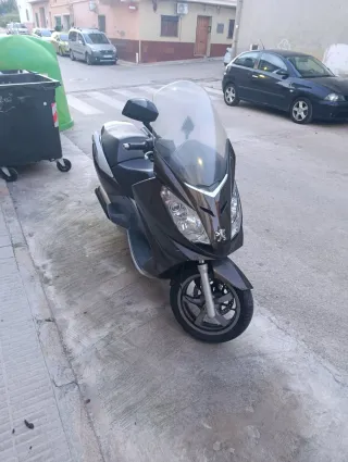 Peugeot Satelis 125cc 2011