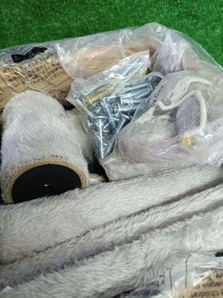 Feandrea Rascador para Gatos, Árbol para Gatos, Altura 112 cm, Torre con 4 Postes, 2 Plataformas, 1 Cueva, 1 Hamaca, 2 Pompones, Tela de Felpa, Multinivel, Gris Claro PCT261W01