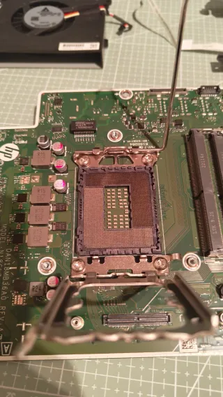 Lote piezas HP Pavilion AIO + Intel Core i5-12400T