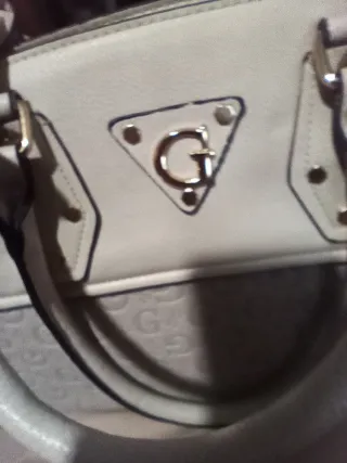 Bolso Guess Blanco y Dorado