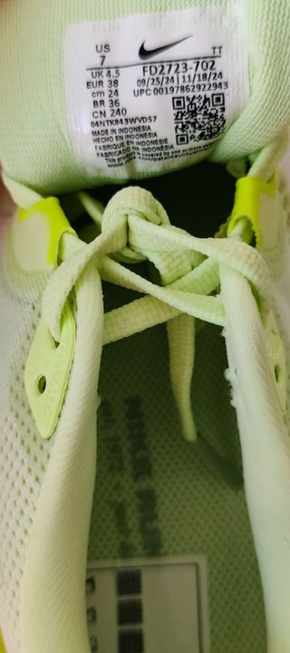 38 - Nike Air Zoom Pegasus 41 - Barely Volt