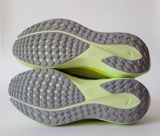 38 - Nike Air Zoom Pegasus 41 - Barely Volt