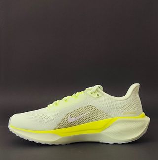 38 - Nike Air Zoom Pegasus 41 Mujer - Barely Volt