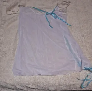 Picardías de encaje y lazo azul