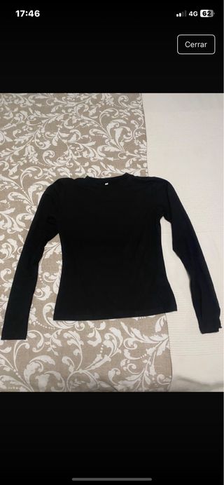 Camiseta negra manga larga