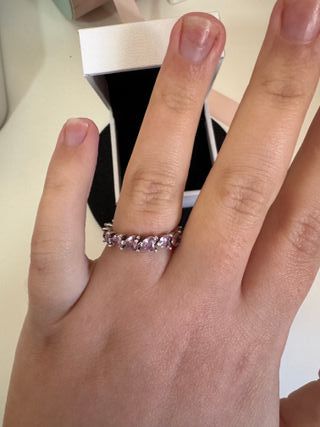 Anillo plateado concorazones rosas brillantes  925