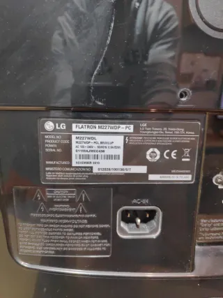 Televisor LG Flatron M227WDP