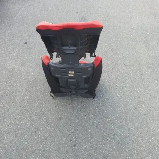 Silla de coche marca Ferrari