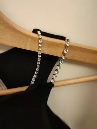 Conjunto negro crop top y pantalón