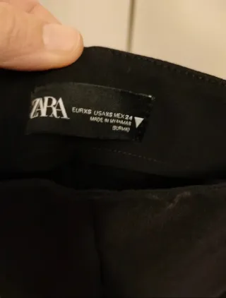 Conjunto negro crop top y pantalón