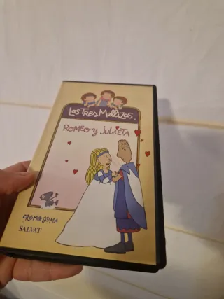 2 VHS Las Tres Mellizas (Español)