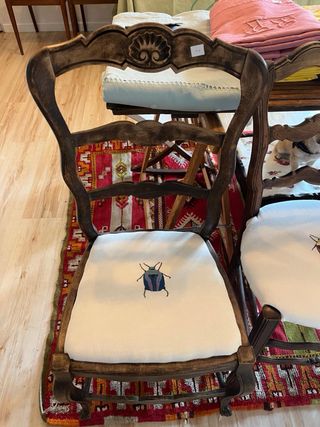 Sillas antiguas retapizadas con bordado