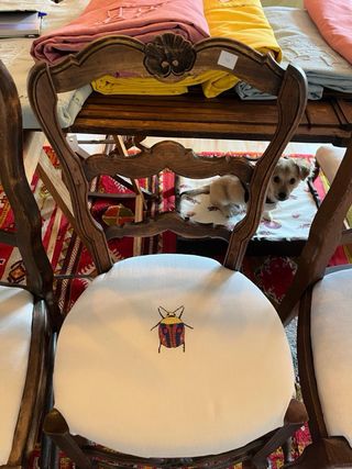 Sillas antiguas retapizadas con bordado