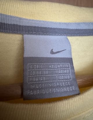 T-shirt Nike Amarela