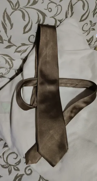 Corbata Seda color Visón dorado