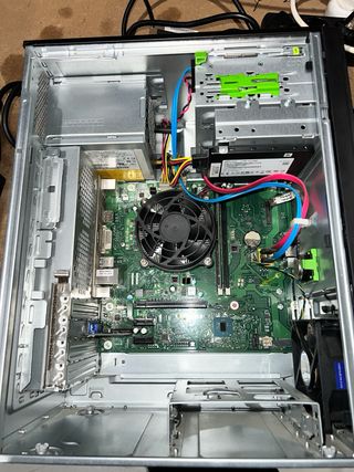 Fujitsu Esprimo P557/E85+ PC Torre