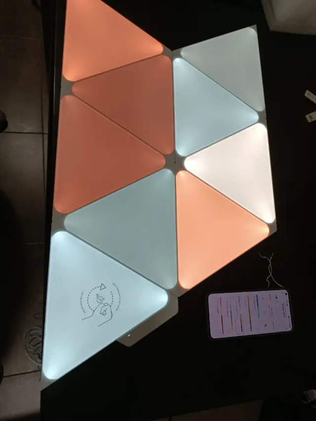 Kit de Triângulos Nanoleaf Shapes 9 peças G2Y9154