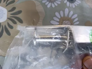 Ferma porta in metallo con viti