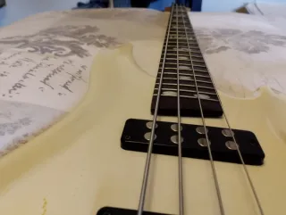 Bajo Harley Benton B450