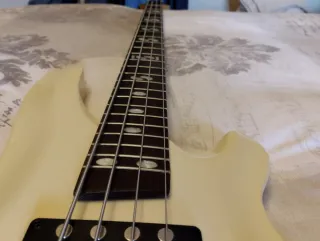 Bajo Harley Benton B450