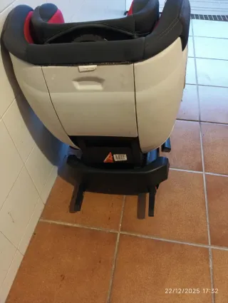 Silla de coche Casualplay roja y gris