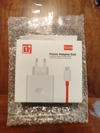 Cargador OnePlus 100W Warp Charge