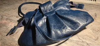 Bolso pequeño azul de imitación piel