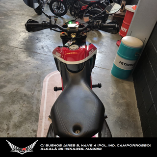 DUCATI HYPERMOTARD 1100 EVO SP 2012 €120/MES S/E