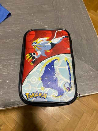 Nintendo 2DS XL edizione pokeball