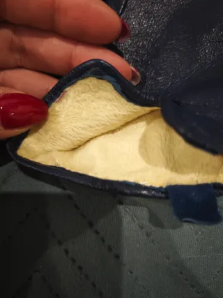 Guantes de cuero azul marino