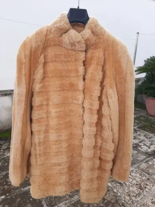 Pelliccia ecologica beige