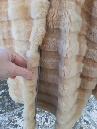 Pelliccia ecologica beige