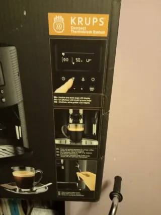 Cafetera Krups EA8100 Espresso Automática