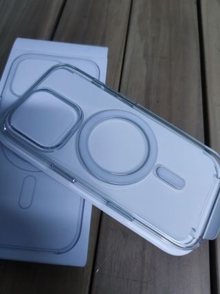 Funda transparente con MagSafe para el iPhone 16 Pro