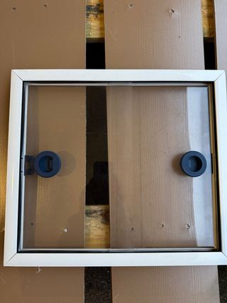 Ventana aluminio y policarbonato