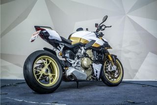 DUCATI Streetfighter V4S POCOS KM * EVOTECH * OHLINS * BREMBO *
