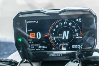 DUCATI Streetfighter V4S POCOS KM * EVOTECH * OHLINS * BREMBO *