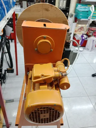 Torno de carpintería eléctrico