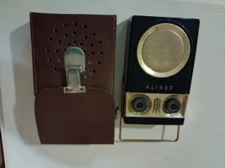 Radio Antigua Zenith Royal 500